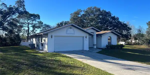 2467 SUNRISE COURT