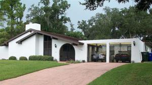 2105 LAKE BENTLEY