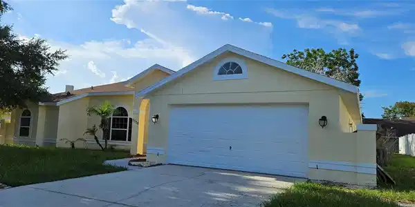 1510 GAYNOR COURT