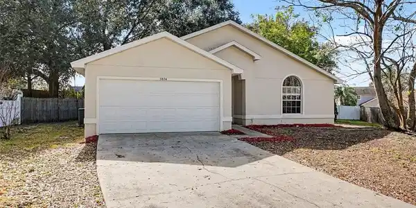 5804 WAYT COURT