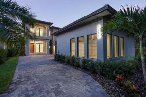 9689 BRYANSTON DRIVE