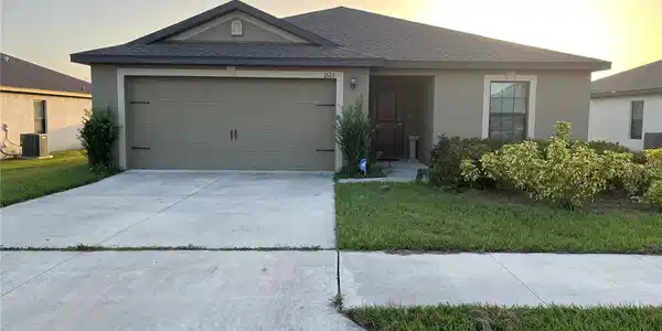 1523 SWAN LAKE CIRCLE