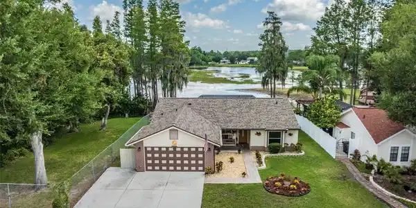 21501 BUTTONBUSH