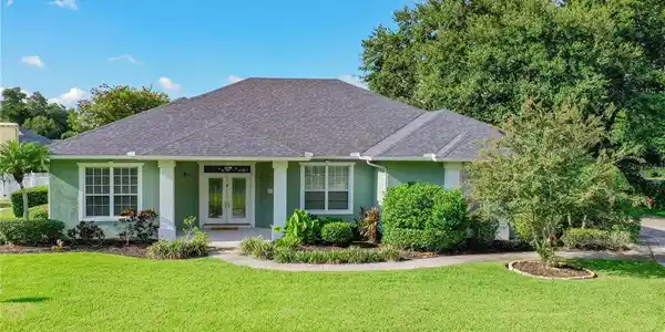 1803 SANDY KNOLL N