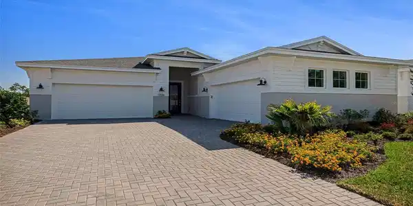 1226 CRESSWIND BOULEVARD