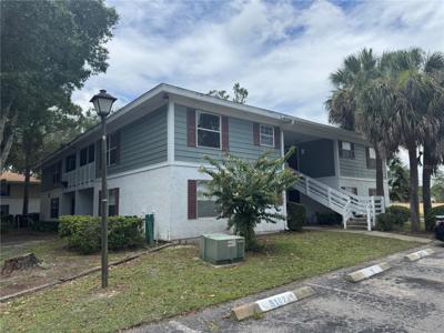 8210 FAIRWAYS CIRCLE