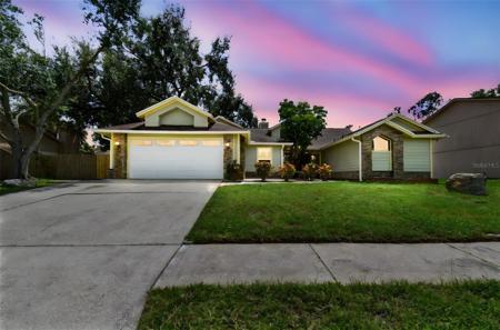 811 BLUEGRASS LANE