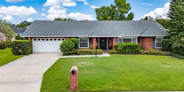 627 JESSANDA CIRCLE