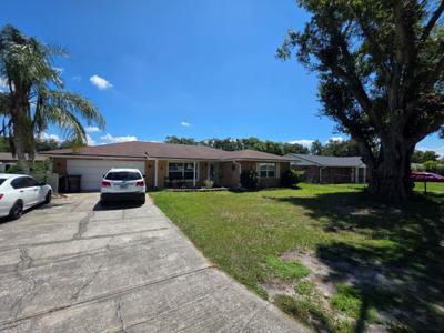 5737 SANDS POINT DRIVE