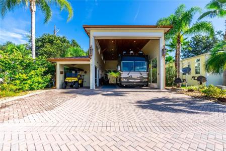 6841 AMANDA VISTA CIRCLE