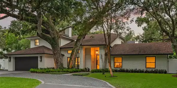 1885 TEMPLE DRIVE