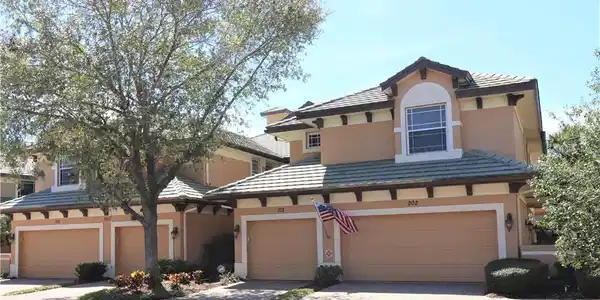 6512 MOORINGS POINT CIRCLE