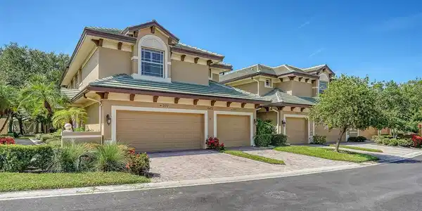 6422 MOORINGS POINT CIRCLE