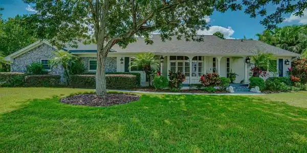 1203 LAKE POINT