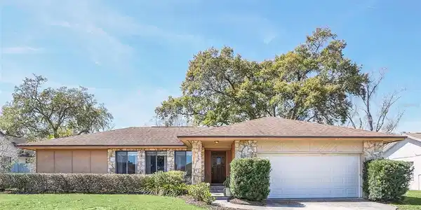 1742 BLACKMON COURT