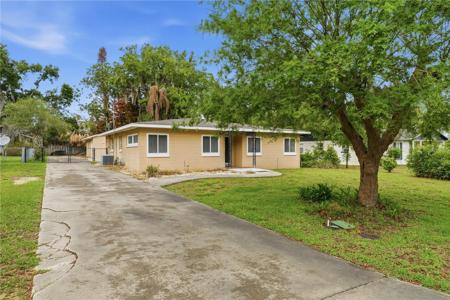 126 E MAGNOLIA AVENUE