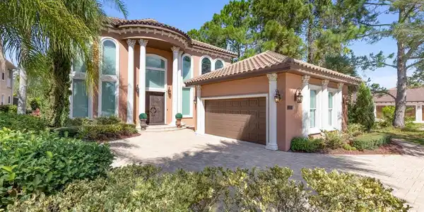 1 EMERALD LAKE COURT
