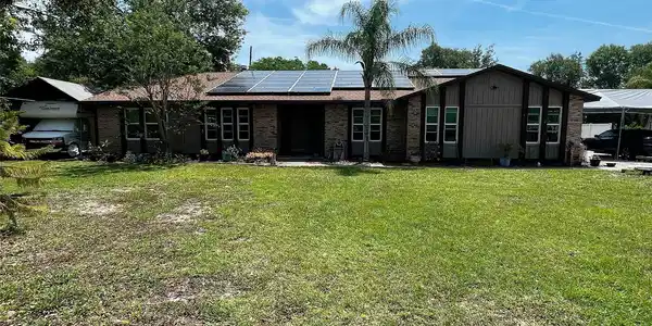 579 KINGWAY