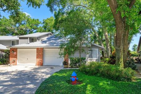 617 RED OAK CIRCLE