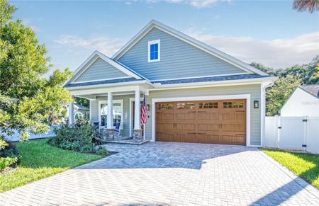 810 HACKETT COURT