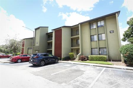 10 ESCONDIDO