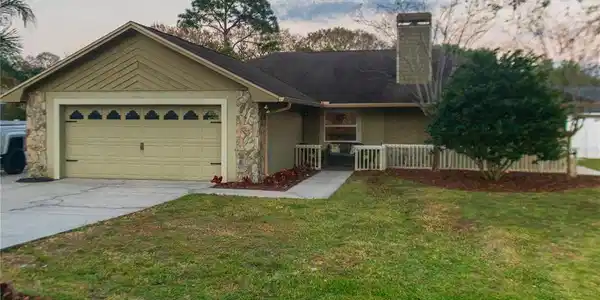 1054 COLONY PARK