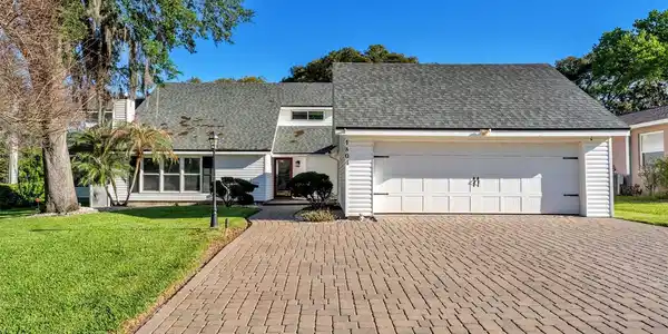 1804 MICHELLE LANE