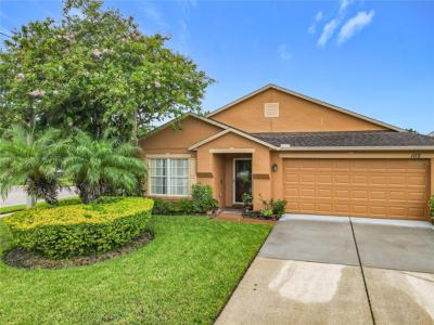 102 SOMERSET OAKS COURT