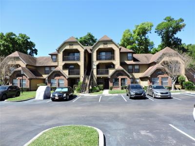 415 LAKEPOINTE DRIVE