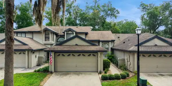 1123 BENT BIRCH COURT