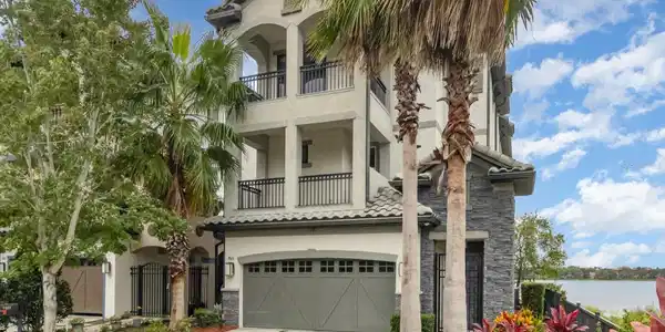 7601 TOSCANA BOULEVARD