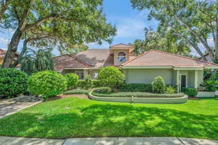 944 VERSAILLES CIRCLE