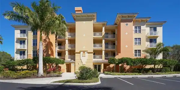 6465 WATERCREST