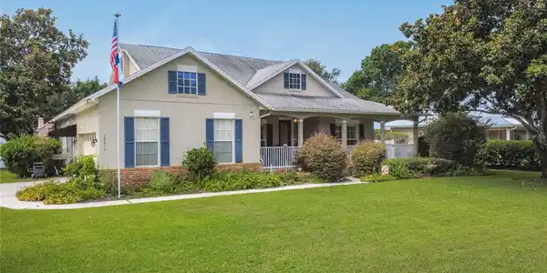 19512 SPRING OAK DRIVE
