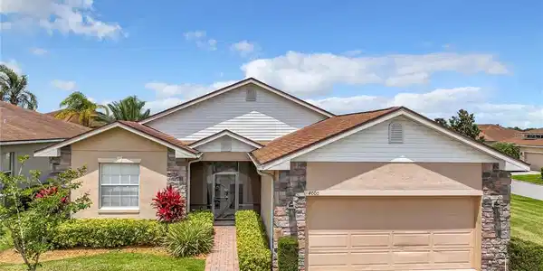 4000 SABLE LOOP DR