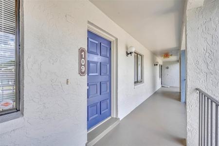 11 ESCONDIDO CIRCLE