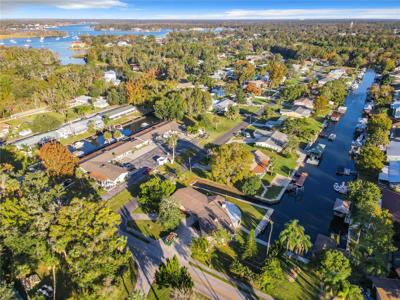 209 SE PARADISE POINT ROAD
