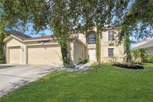 5896 ROYAL HILLS