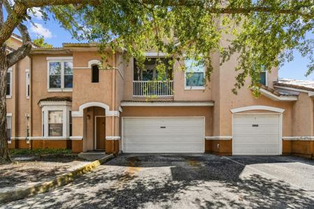10416 VILLA VIEW CIRCLE
