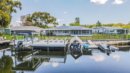 1125 FERNWOOD DRIVE