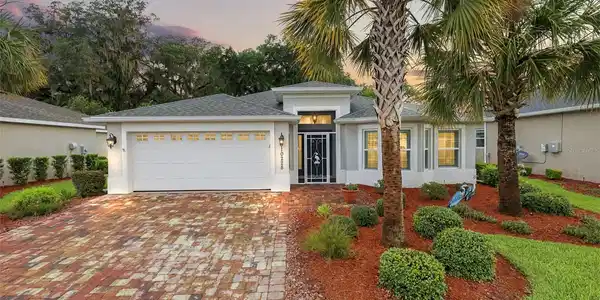 10228 JULIA ISLES