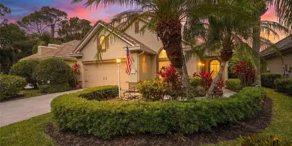 7822 TROON COURT