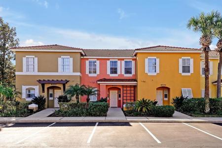 8552 CRYSTAL COVE LOOP