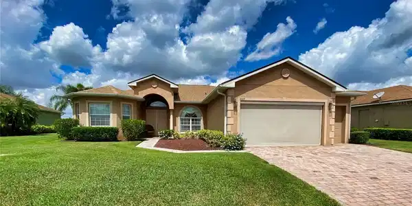 4069 SABLE LOOP DRIVE