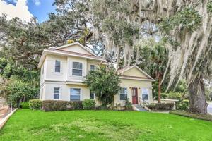 808 EDGEWATER