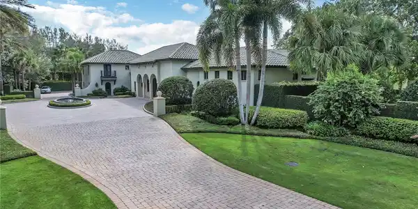 2300 N SCENIC HIGHWAY