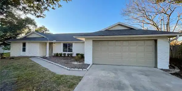 1562 AMY CIRCLE