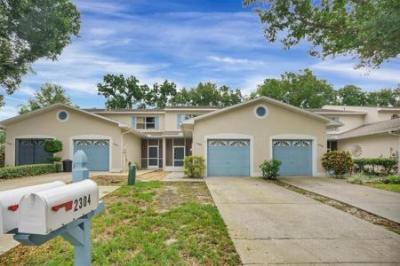 2304 ISLE ROYALE COURT SE