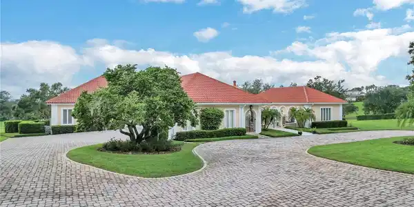 2300 N SCENIC HIGHWAY