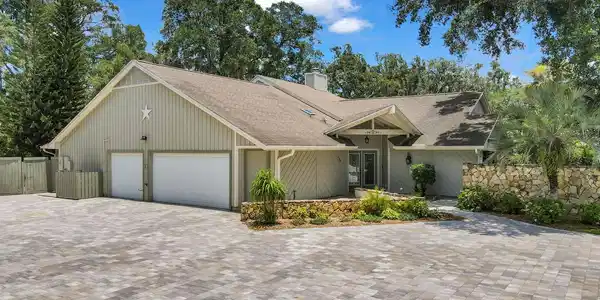 107 BLUE LAKE